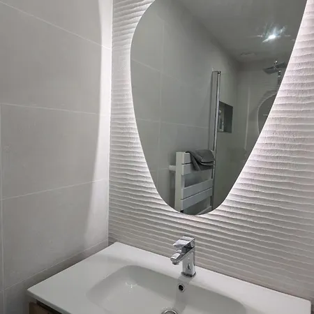 Independant - A Proximite De Lille شقة *